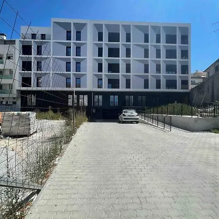 Apartman Flat Spacious And Tidy - Close Stadium Wifiac *