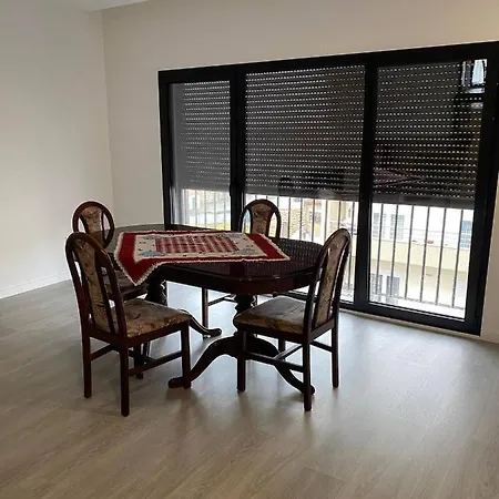 Apartman Flat Spacious And Tidy - Close Stadium Wifiac *