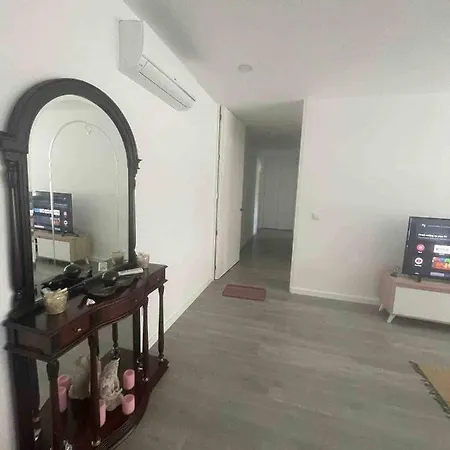 Flat Spacious And Tidy - Close Stadium Wifiac * Tondela