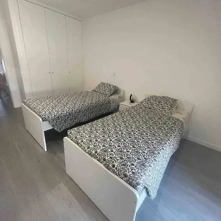 Flat Spacious And Tidy - Close Stadium Wifiac Tondela